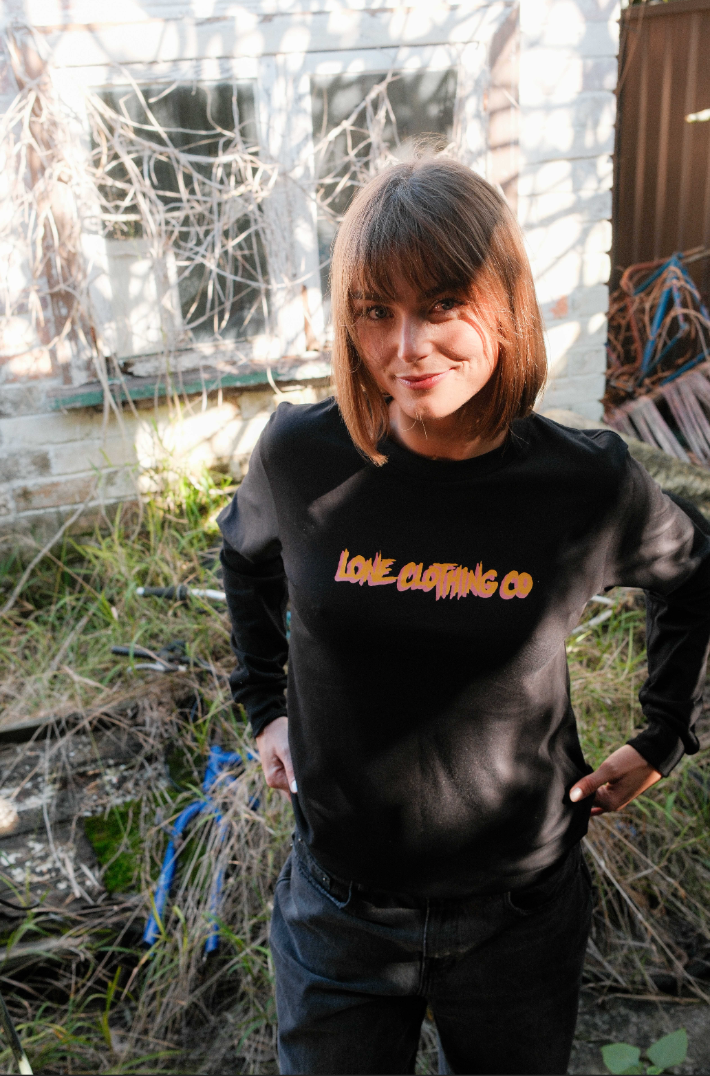 BLACK RETRO LONG SLEEVE TEE