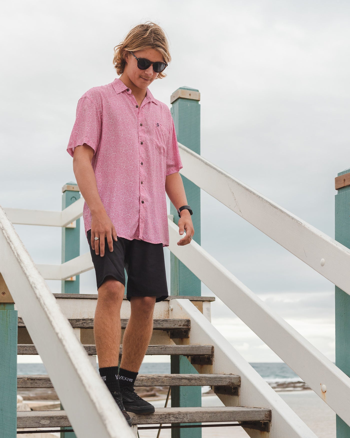 PINK FLORAL BUTTON UP SHIRT